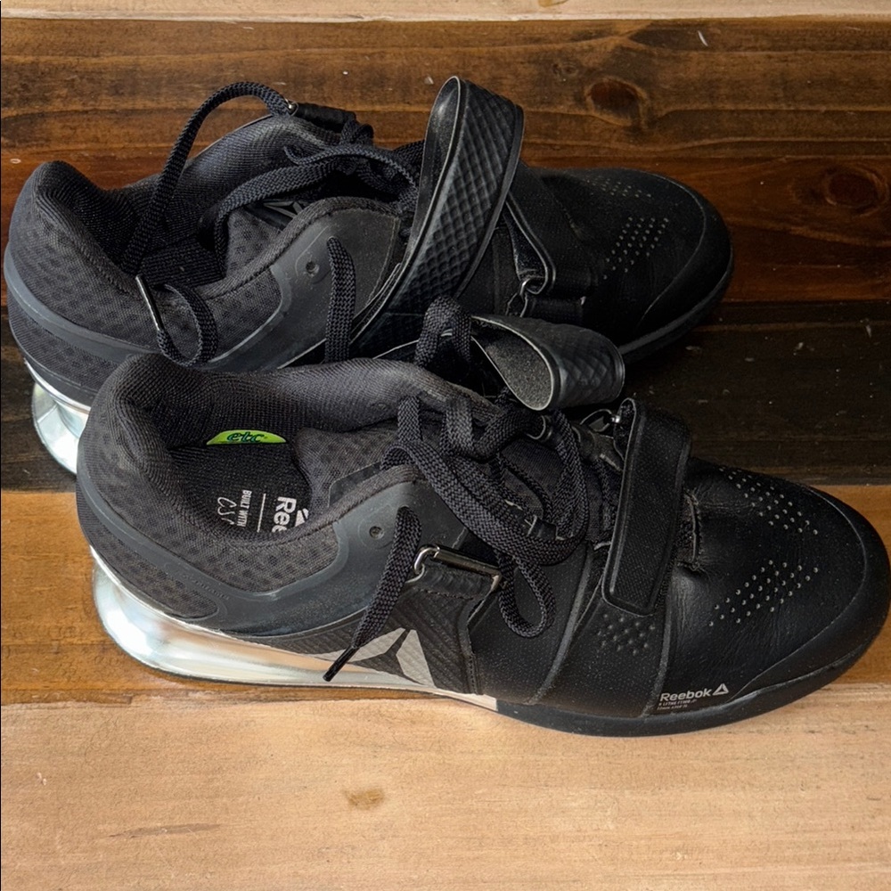 Reebok Black Athletic Shoes with Velcro Strap and Breathable Mesh